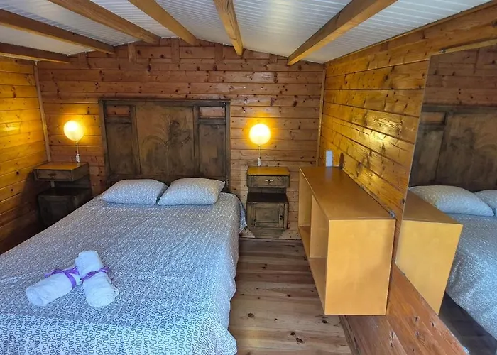 Parque De Campismo Rural Quinta Laranjeiras キャンプ場 リベイラ・グランデ