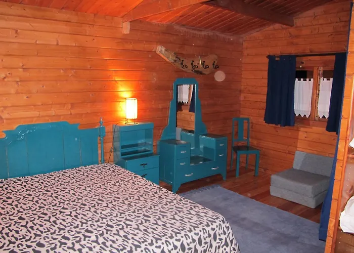 Parque De Campismo Rural Quinta Laranjeiras キャンプ場 リベイラ・グランデ