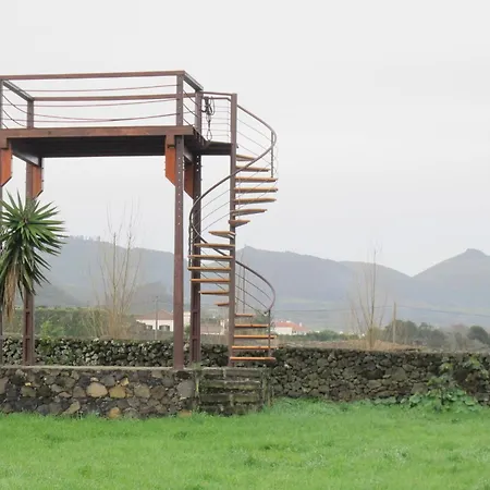 Parque De Campismo Rural Quinta Laranjeiras キャンプ場 *