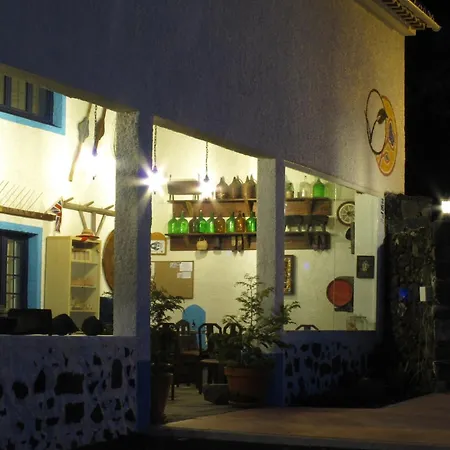 Parque De Campismo Rural Quinta Laranjeiras مكان تخييم *